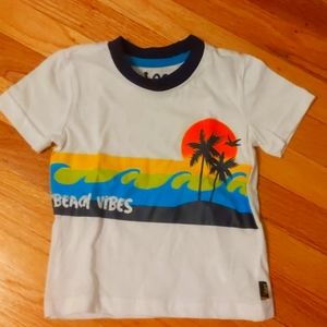 Beach vibes tee